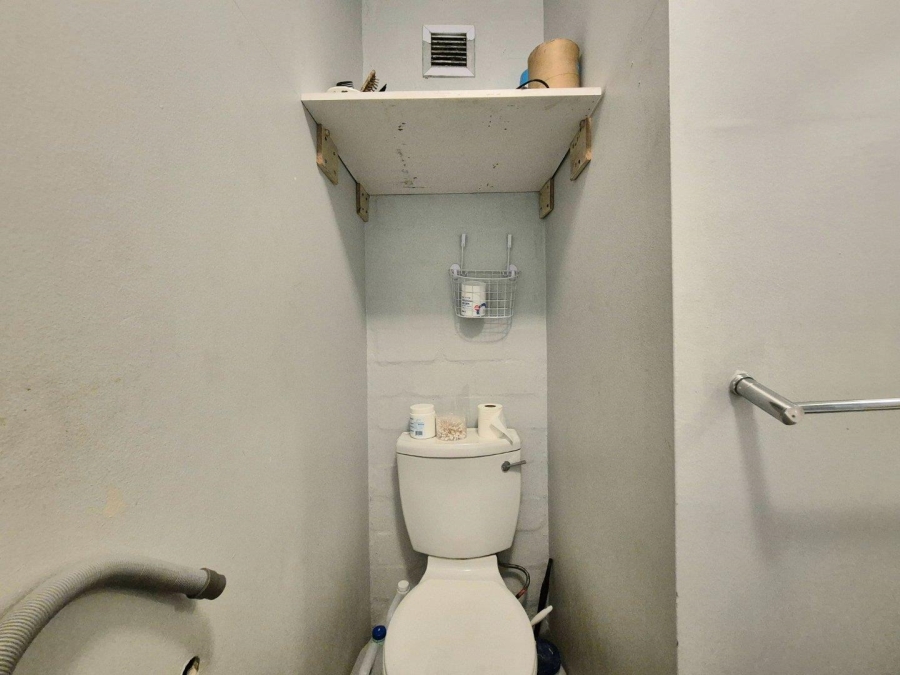 1 Bedroom Property for Sale in Wynberg Western Cape